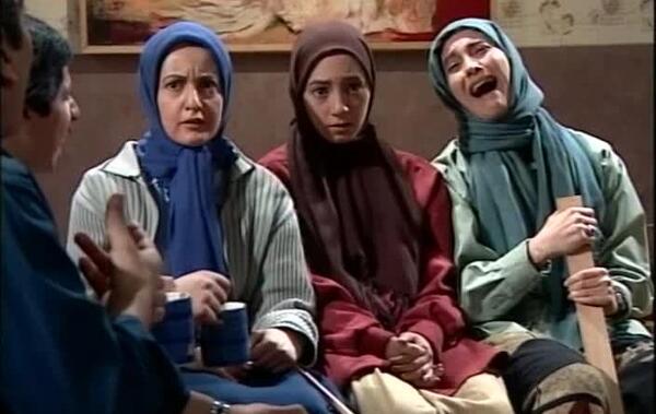 عکس شقایق دهقان در ساختمان پزشکان