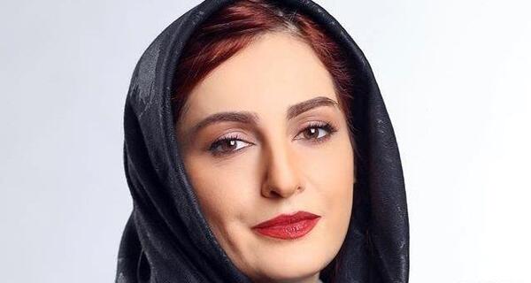 عکس شقایق دهقان در ساختمان پزشکان