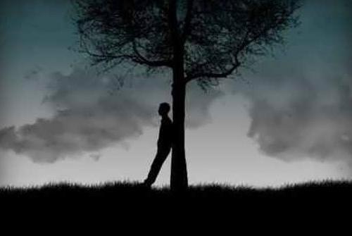 عکس مرد تنها و غمگین