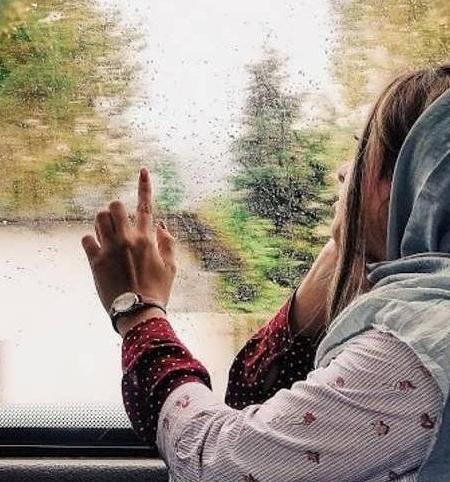عکسهای تنهایی یک زن