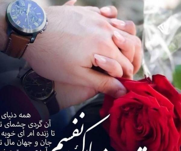 ژست عکس تولد با کیک و گل