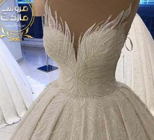 عکس لباس عروس دکلته پف دار