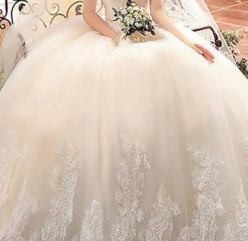 عکس لباس عروس دکلته پف دار
