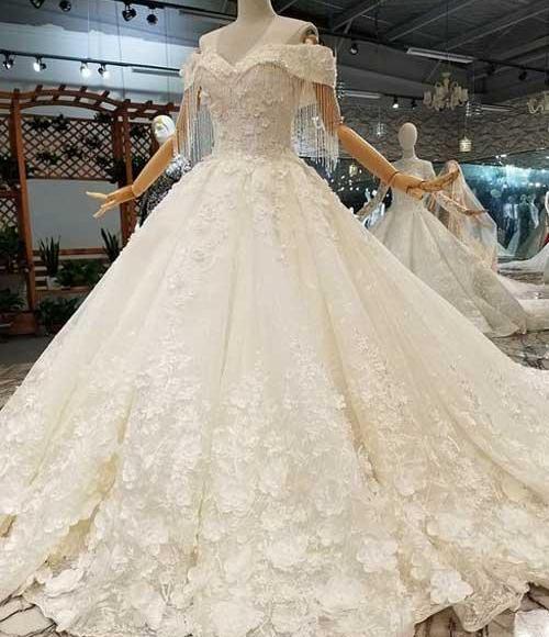 عکس لباس عروس دکلته پف دار