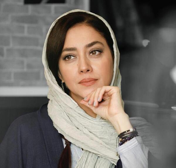 عکس پای بهاره کیان افشار در اینستا