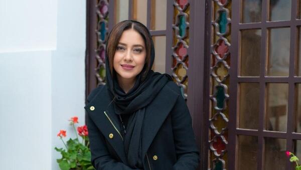 عکس پای بهاره کیان افشار در اینستا