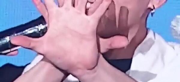 عکس عروسک گروه بی تی اس