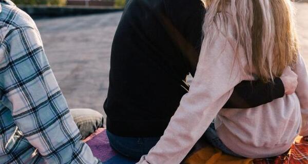 عکس نوشته خیانت تو اوج اعتماد