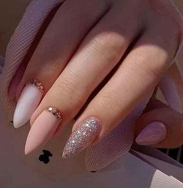 عکس کاشت ناخن هلویی اکلیلی