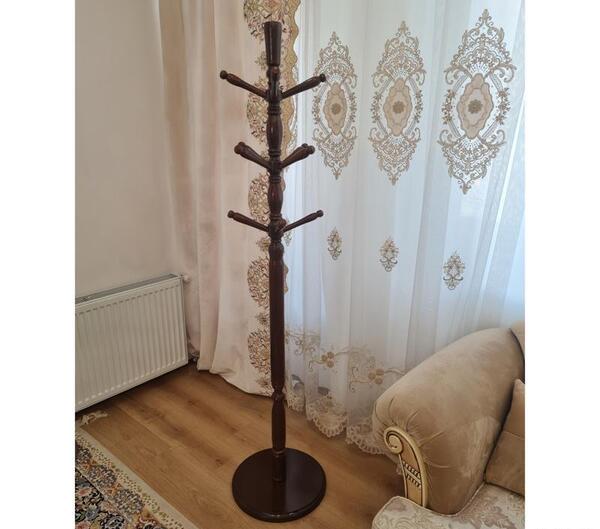 عکس چوب لباسی ایستاده