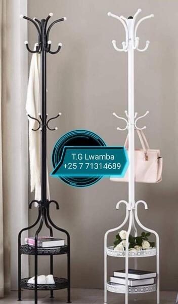 عکس چوب لباسی ایستاده