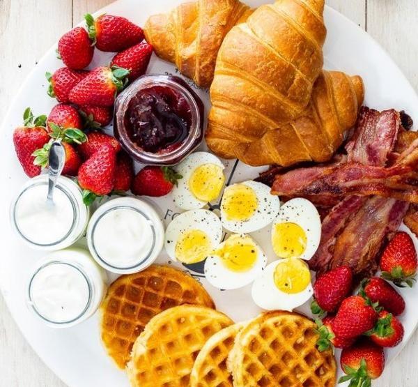 عکس دریا صبحانه