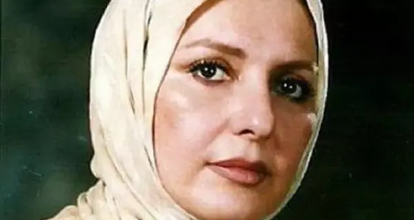 عکس با حجاب گوگوش