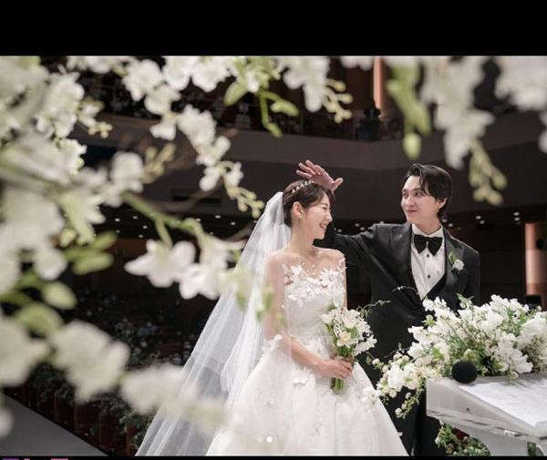 عکس برادر پارک شین هه