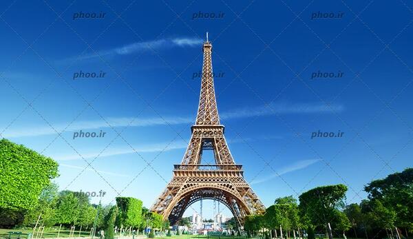 عکس نزدیک پاریس