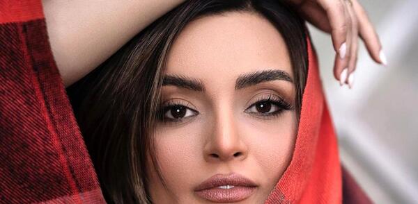 عکس نیلوفر پارسا و خواهرش