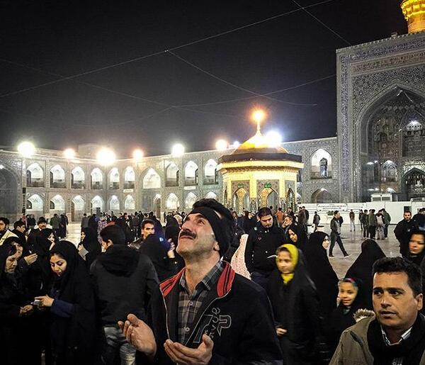 عکس گوشی در حرم امام رضا