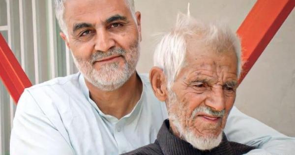 عکس مادر قاسم سلیمانی