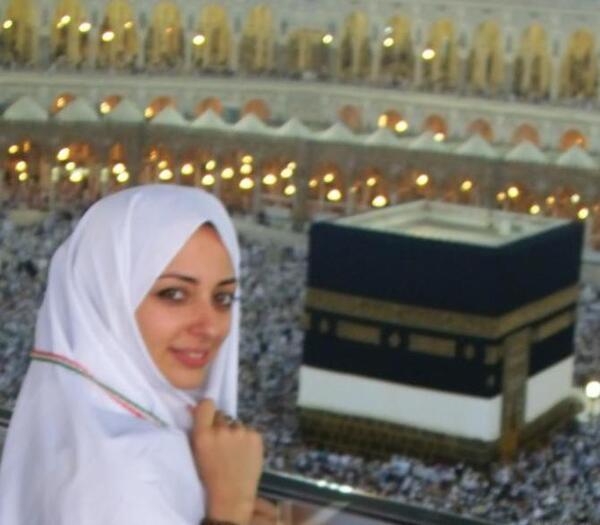 عکس با حجاب نفیسه روشن