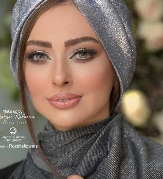 عکس با حجاب نفیسه روشن