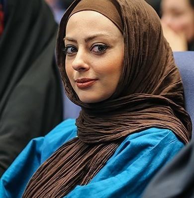 عکس با حجاب نفیسه روشن