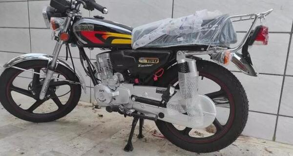 عکس موتور زمرد کویر