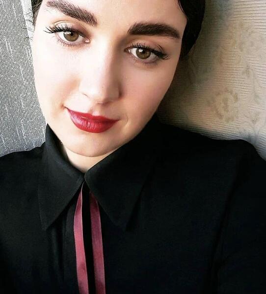 عکس چشمان افسانه پاکرو