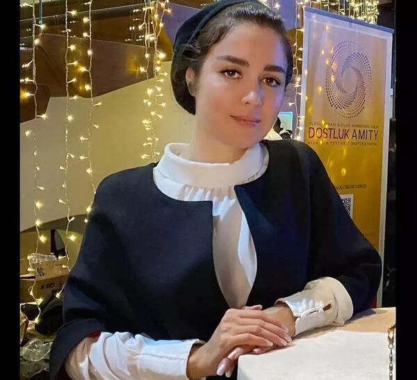 عکس چشمان افسانه پاکرو