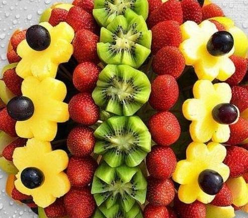 عکس طراحی ظرف میوه با مداد