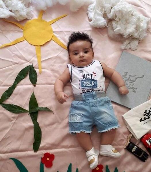 عکس ماهگرد چهار ماهگی نوزاد