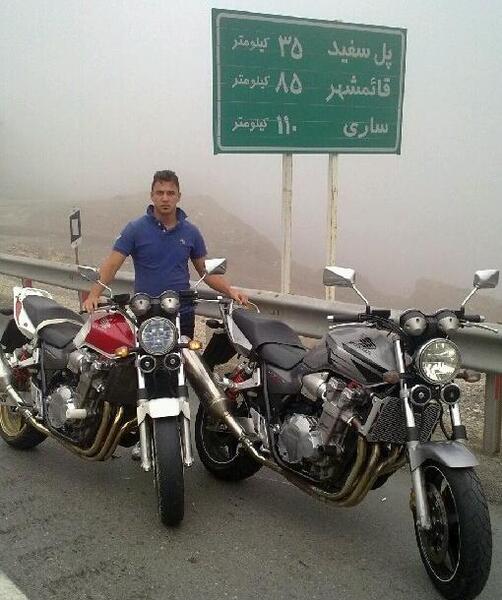 عکس موتور سی بی ۱۳۰۰ مشکی