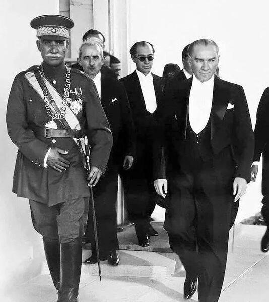 عکس رضا خان محمدی