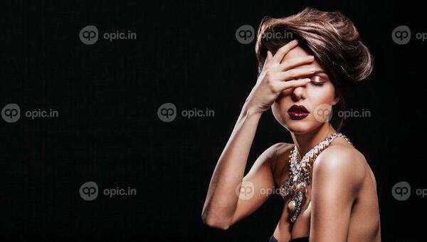 عکس زن زیبا با آرایش