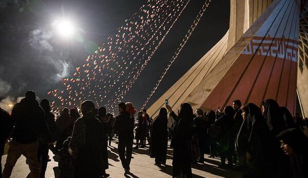 عکس آزادی در شب