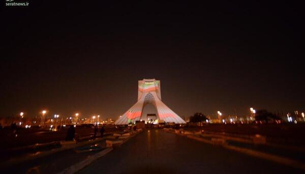 عکس آزادی در شب