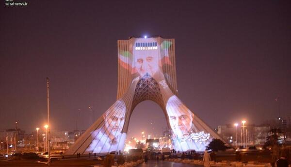 عکس آزادی در شب