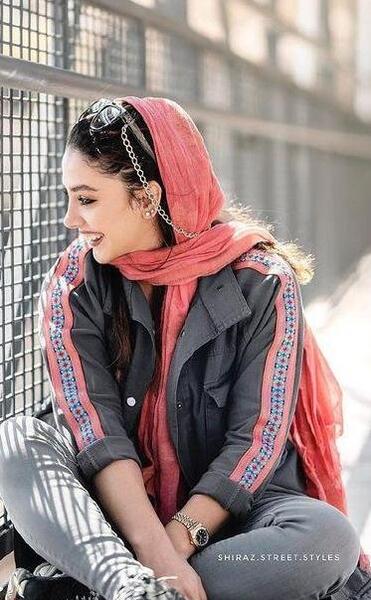 زیباترین ژست عکس دخترانه