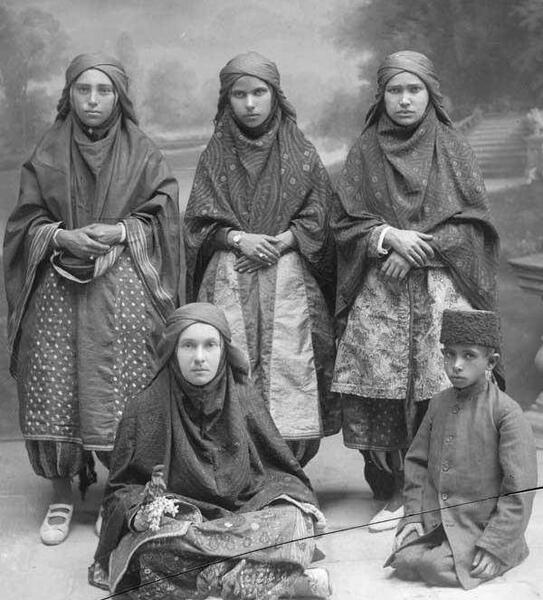 عکس زنان دوره ی قاجاریه