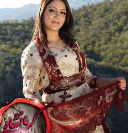 عکس دختر خوشگل با لباس کردی