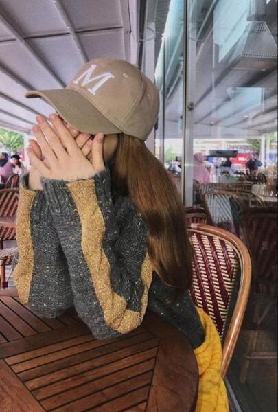 عکس پروفایل دخترانه با کلاه