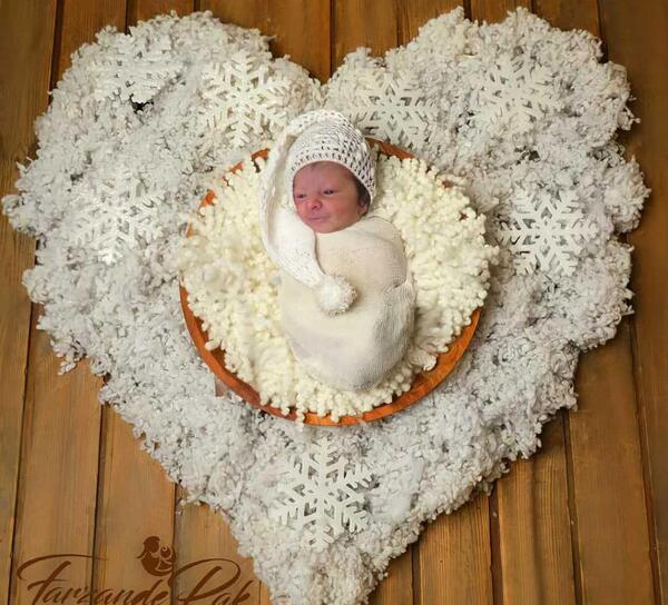 عکس اسنا خواهر اتنا
