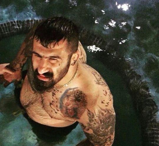عکس صورت وحید مرادی