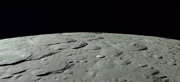 عکس زمین از کره ماه