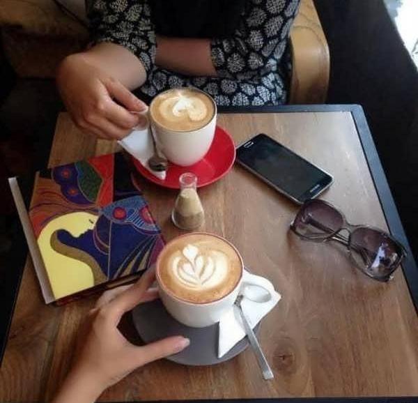 عکس کافه لاکچری برای پروفایل