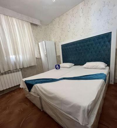 عکس زائر سرای رضوان مشهد