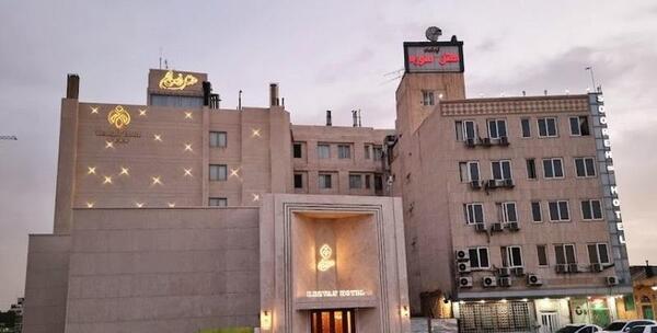 عکس زائر سرای رضوان مشهد