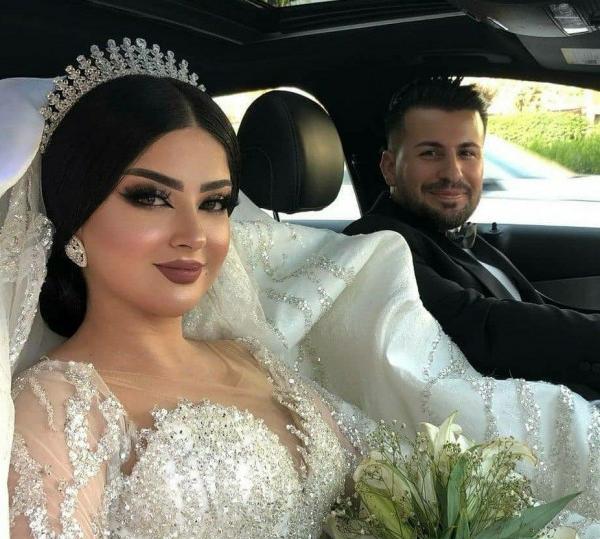 ژست عکس سرمجلسی عروس و داماد