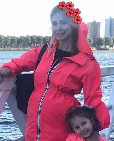 عکس مادر زن شاهرخ استخری