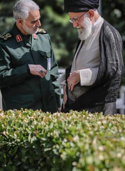 عکس حاج قاسم و آقای خامنه ای