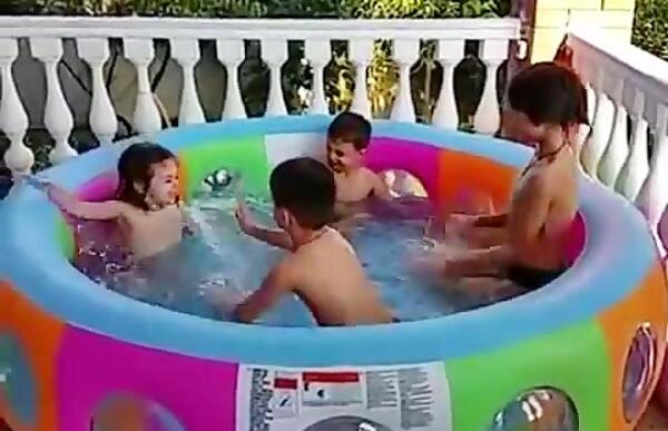 عکس سرسره پسرانه